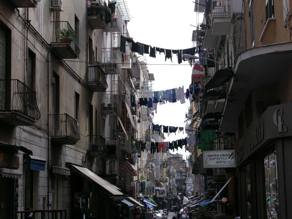 Ferienwohnung Monolocale Nel Cuore Di Napoli Zimmer foto